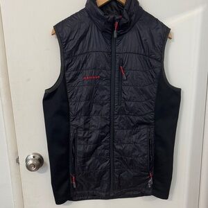 Mammut Dark Quilted Men's Vest with Red Accents